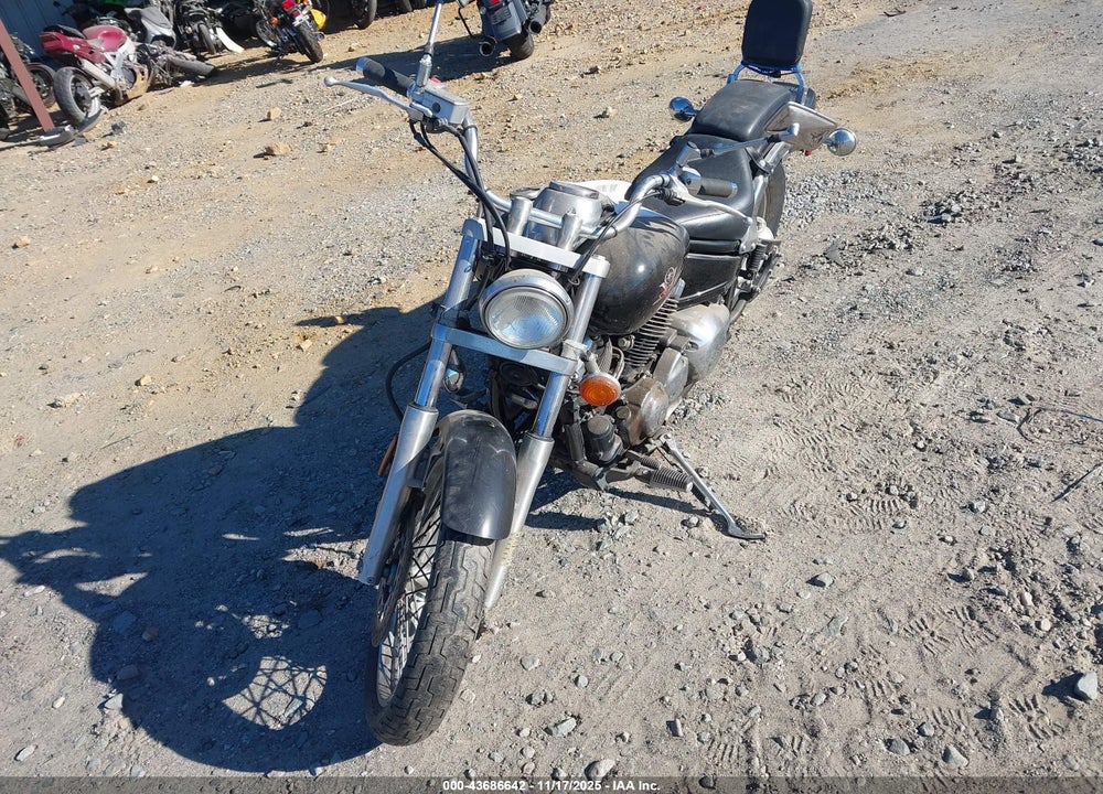 2000 YAMAHA XVS65 A VIN: JYAVM01E2YA020031
