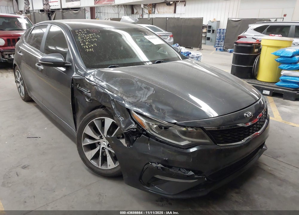 2019 KIA OPTIMA S VIN: 5XXGT4L3XKG283897