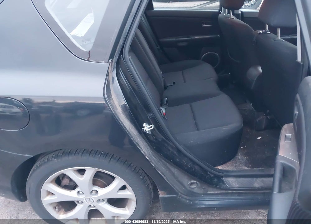 2007 MAZDA 3 S SPORT VIN: JM1BK144071721235