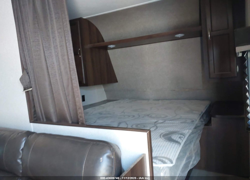2018 JAYCO JAY FLIGHT SLX VIN: 1UJBJ0BN7J17V1493