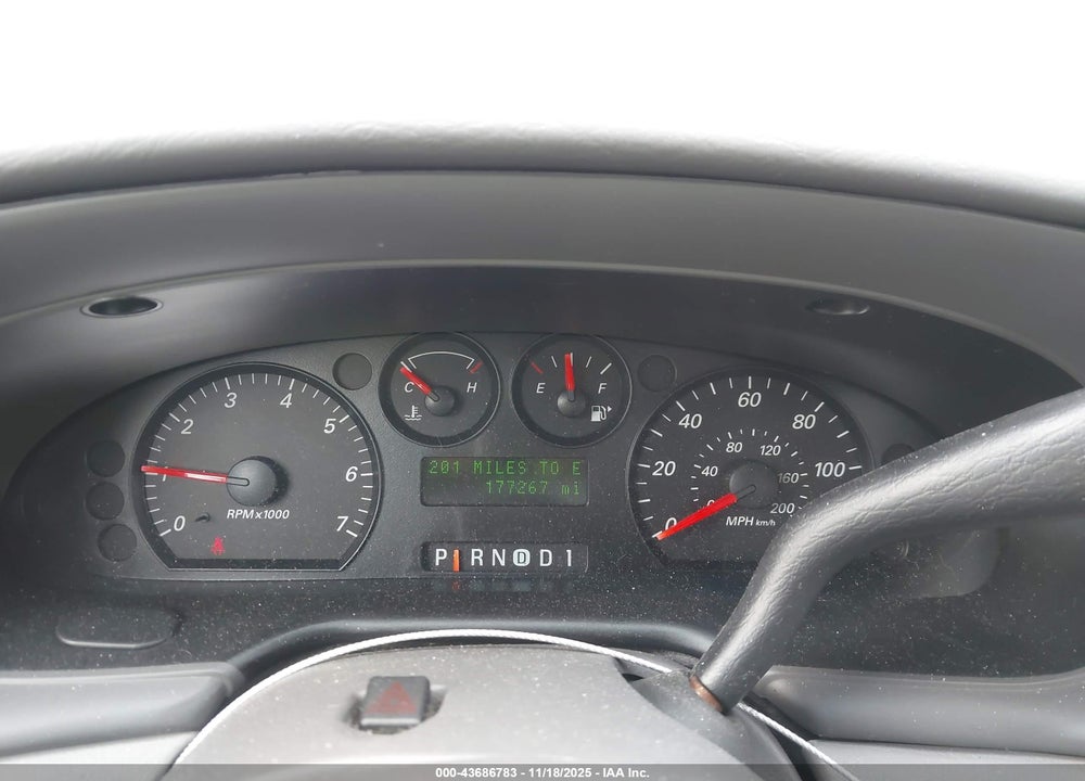 2004 FORD TAURUS SES VIN: 1FAFP55274G198561