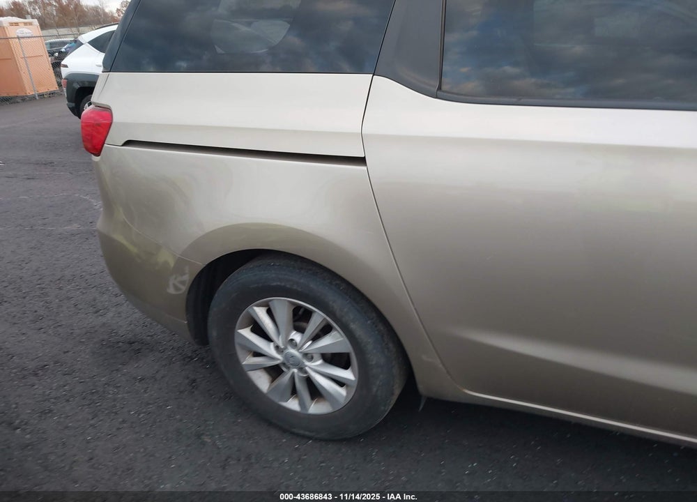 2015 KIA SEDONA LX VIN: KNDMB5C12F6037246