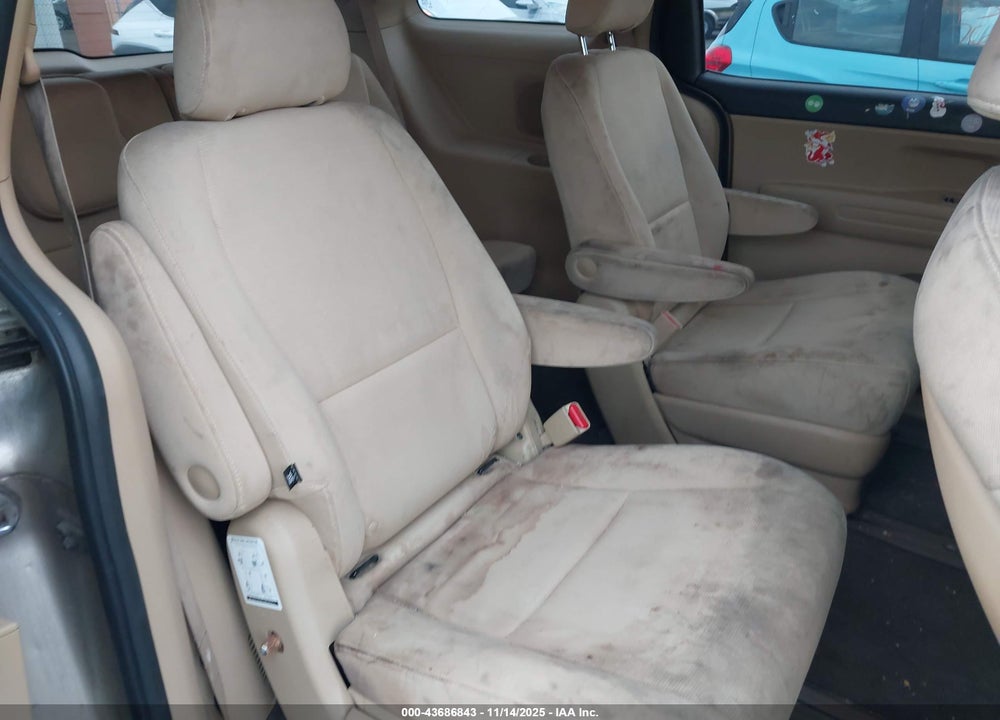 2015 KIA SEDONA LX VIN: KNDMB5C12F6037246