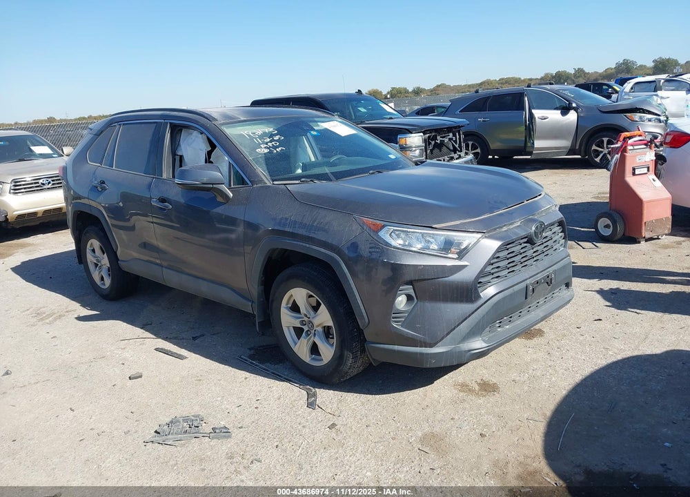 2020 TOYOTA RAV4 XLE VIN: 2T3W1RFV1LW099782