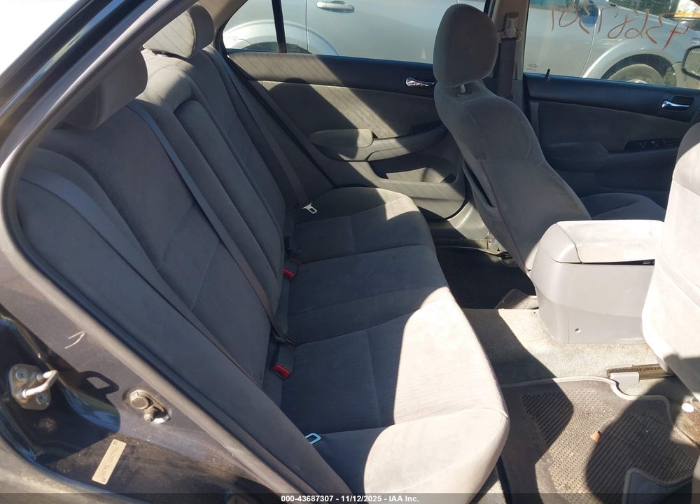 2003 HONDA ACCORD 2.4 LX VIN: 1HGCM56333A072486