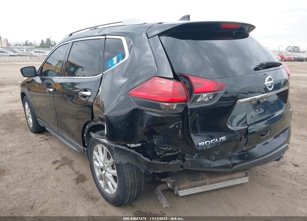 2017 NISSAN ROGUE SV VIN: 5N1AT2MT2HC744426