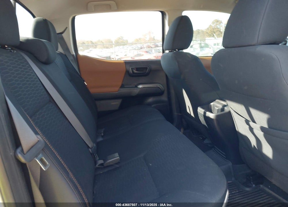 2017 TOYOTA TACOMA SR5 V6 VIN: 3TMAZ5CN4HM026186