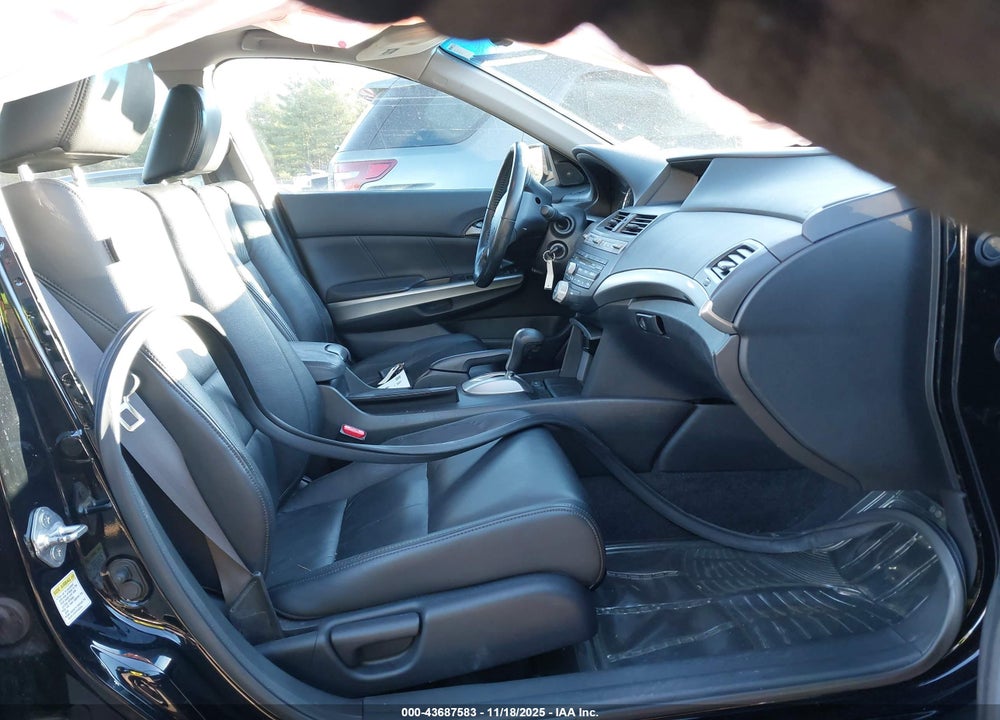 2010 HONDA ACCORD 2.4 EX-L VIN: 1HGCP2F87AA040283