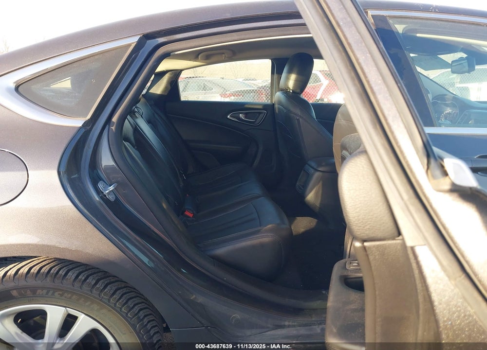 2016 CHRYSLER 200 LIMITED VIN: 1C3CCCAB7GN172212