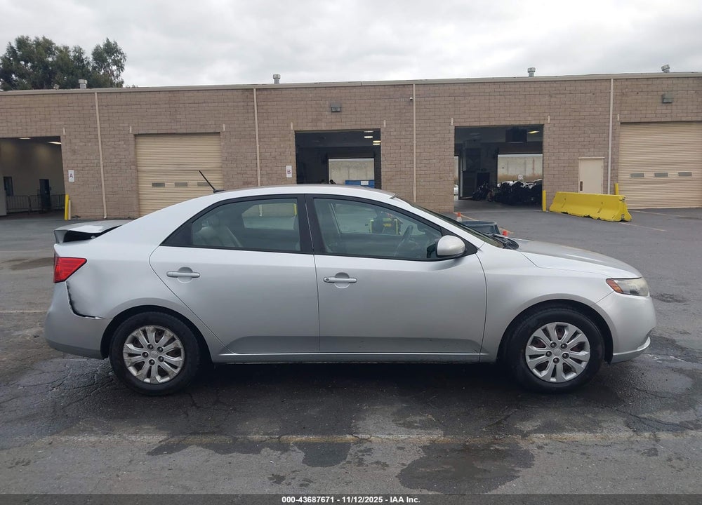 2013 KIA FORTE LX VIN: KNAFT4A28D5723383