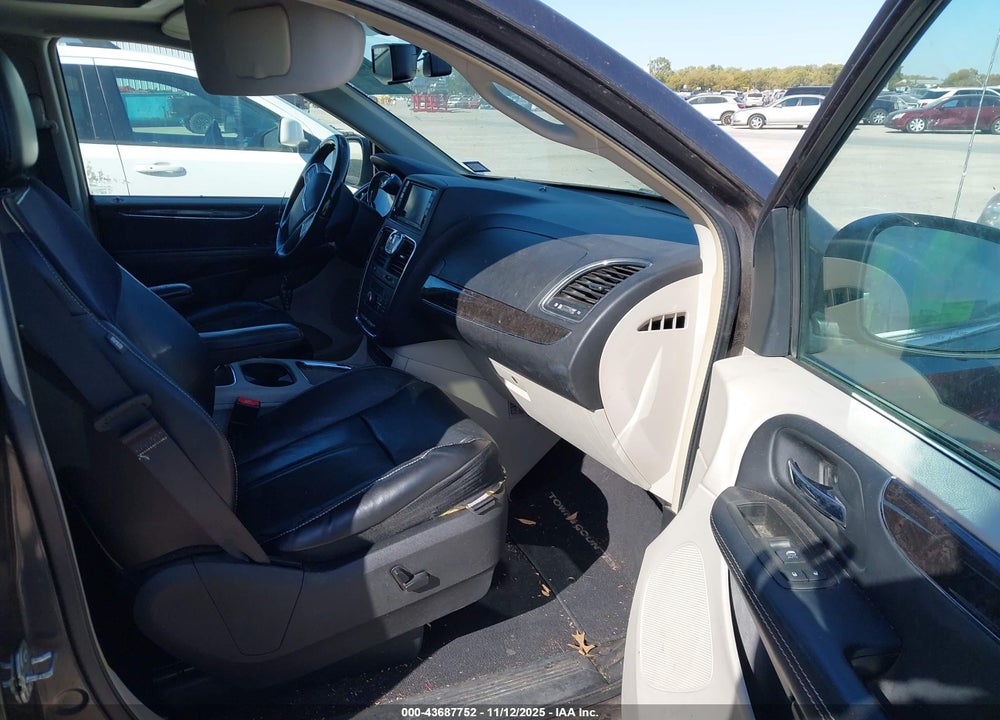 2015 CHRYSLER TOWN & COUNTRY LIMITED PLATINUM VIN: 2C4RC1GG5FR754162