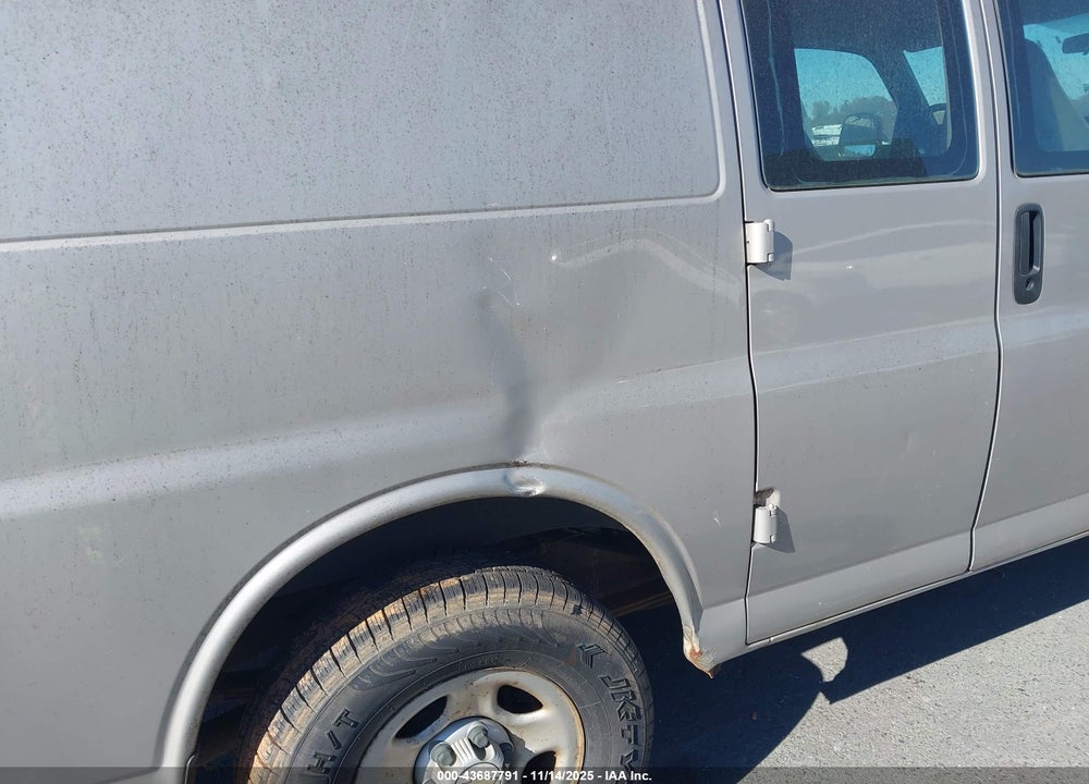 2008 CHEVROLET EXPRESS WORK VAN VIN: 1GCFG15X281157469