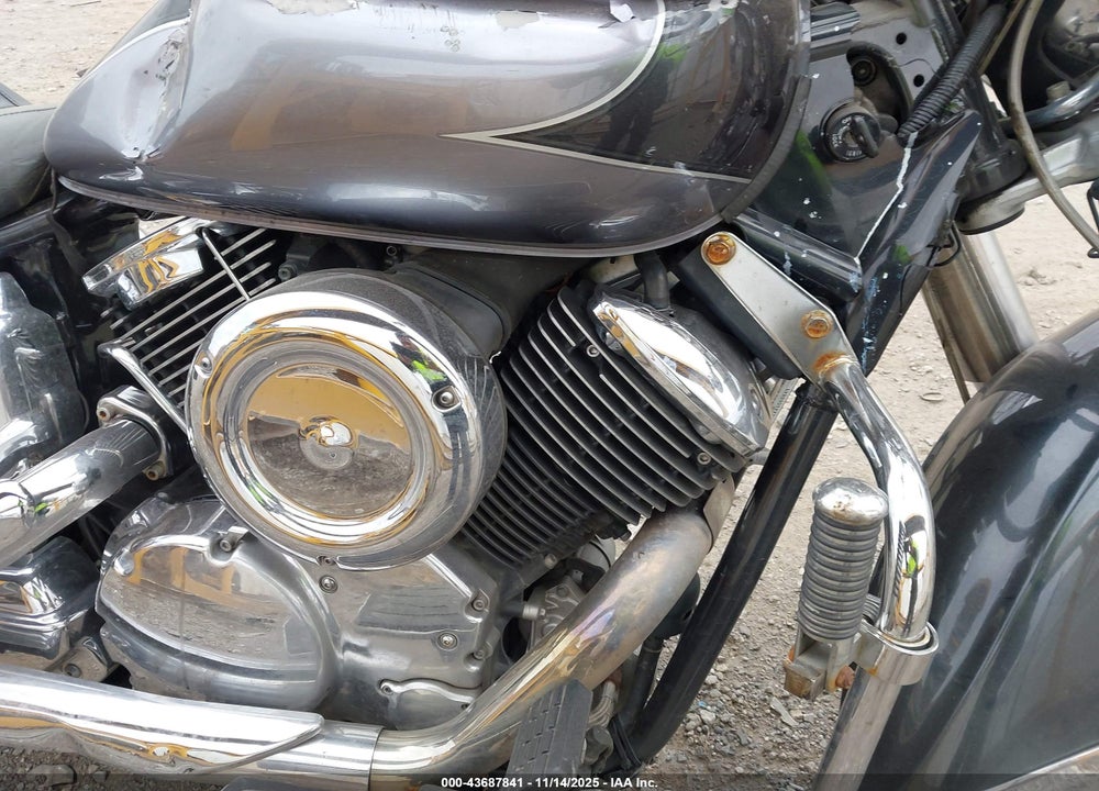 2004 YAMAHA XVS1100 A VIN: JYAVP11E44A058643