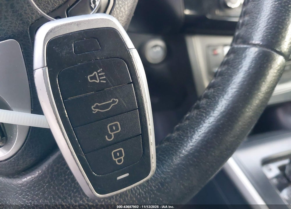 2018 NISSAN SENTRA SV VIN: 3N1AB7AP6JL617901