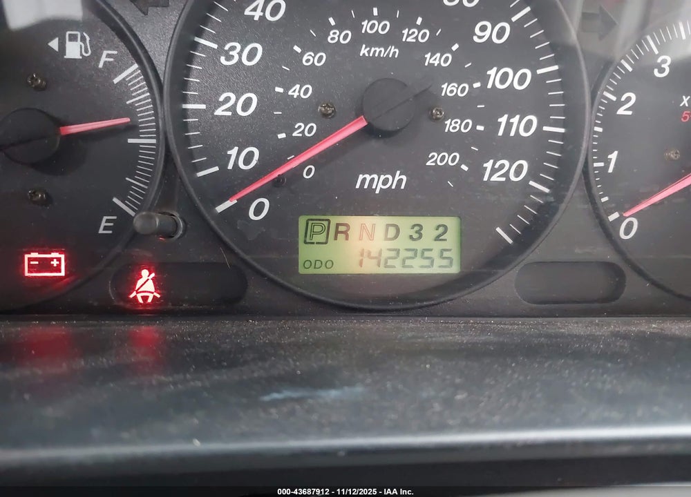 2002 MAZDA MPV ES/LX VIN: JM3LW28J520305945