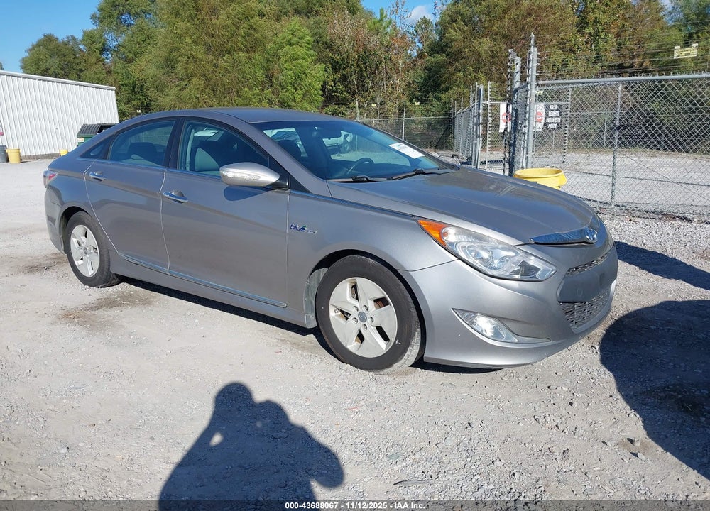 2011 HYUNDAI SONATA HYBRID VIN: KMHEC4A49BA000920