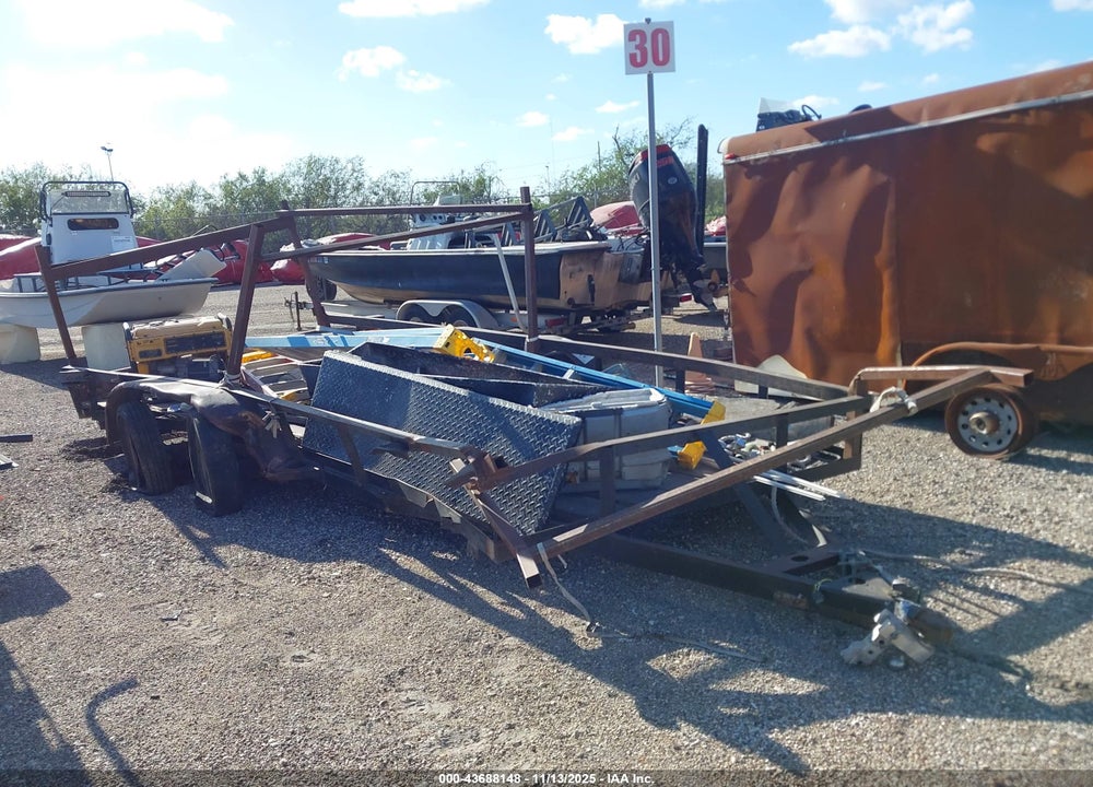 2017 WELLS CARGO ENCLOSED TRAILER VIN: 575200B19HT330535
