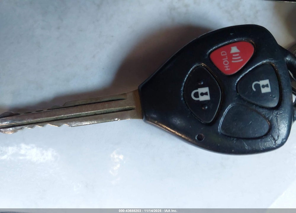 2008 TOYOTA YARIS VIN: JTDJT923085148106