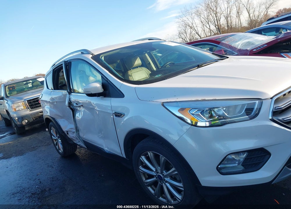2017 FORD ESCAPE TITANIUM VIN: 1FMCU0J94HUA64850