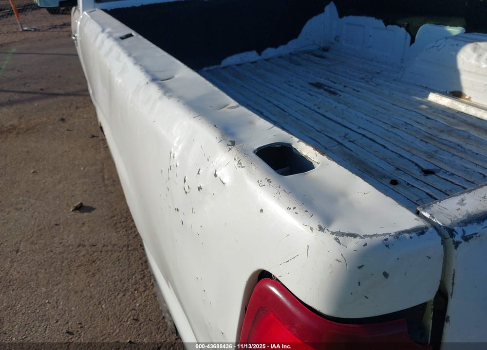 2000 CHEVROLET SILVERADO 1500 VIN: 1GCEC14T1YE379368