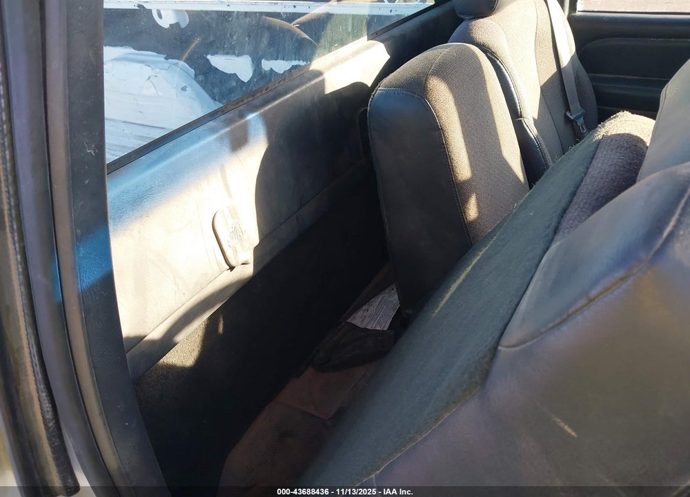 2000 CHEVROLET SILVERADO 1500 VIN: 1GCEC14T1YE379368