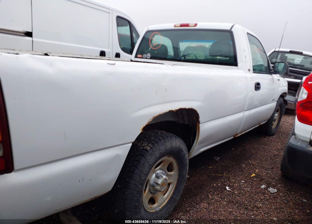 2000 CHEVROLET SILVERADO 1500 VIN: 1GCEC14T1YE379368