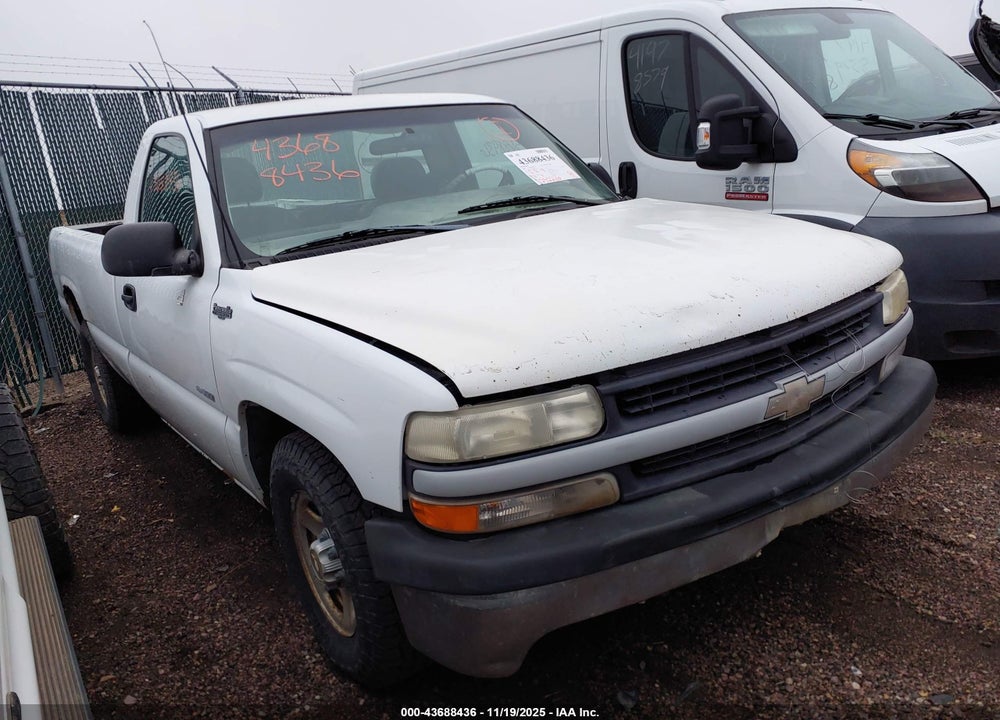 2000 CHEVROLET SILVERADO 1500 VIN: 1GCEC14T1YE379368