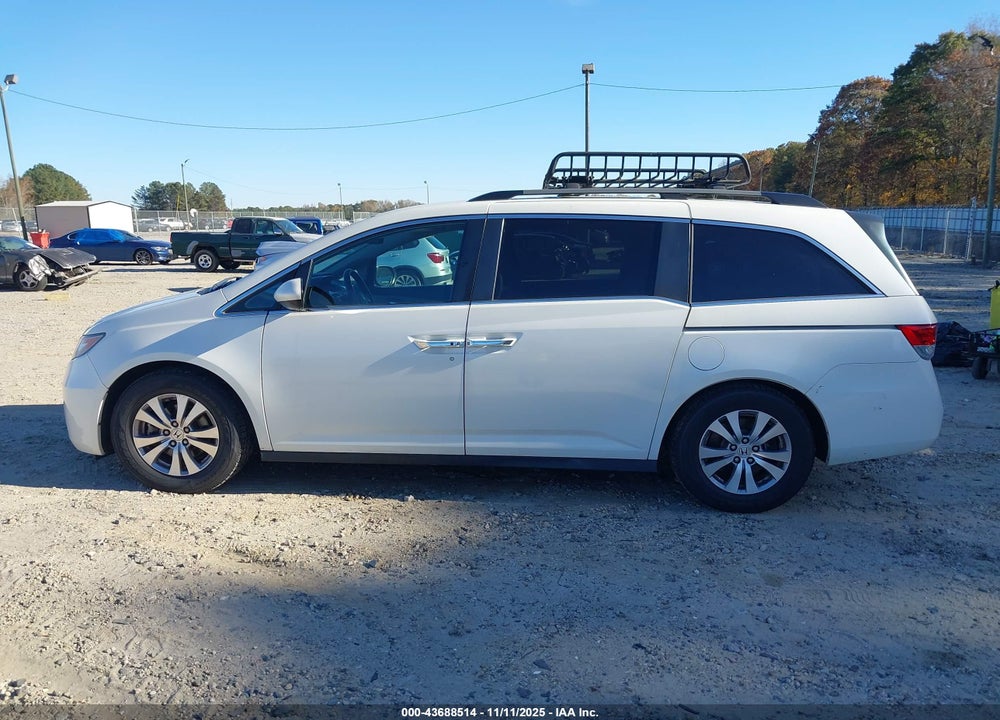 2016 HONDA ODYSSEY SE VIN: 5FNRL5H37GB026830