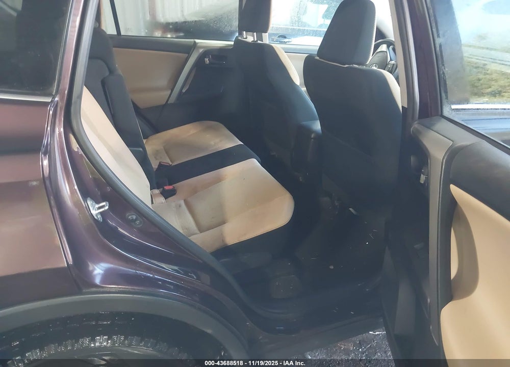 2016 TOYOTA RAV4 XLE VIN: 2T3WFREV0GW284897