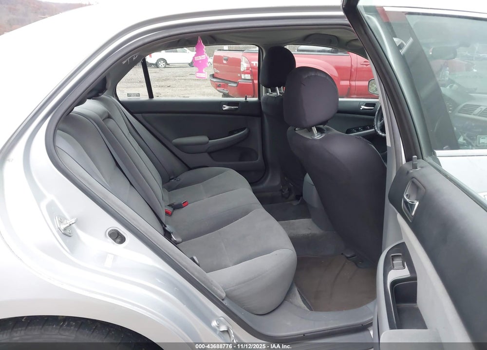 2007 HONDA ACCORD 2.4 SE VIN: 1HGCM56327A214235