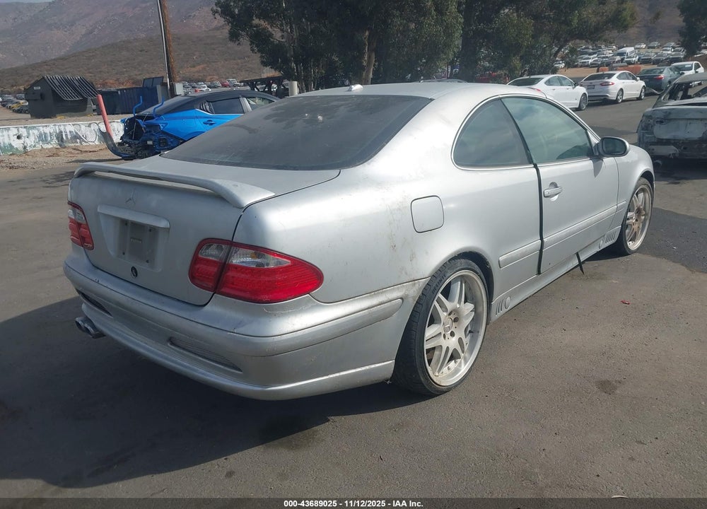2000 MERCEDES-BENZ CLK 320 VIN: WDBLJ65G7YF157342