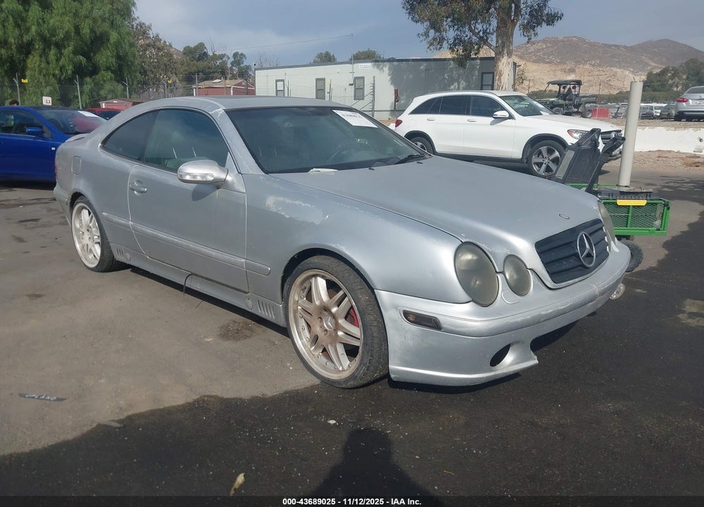 2000 MERCEDES-BENZ CLK 320 VIN: WDBLJ65G7YF157342