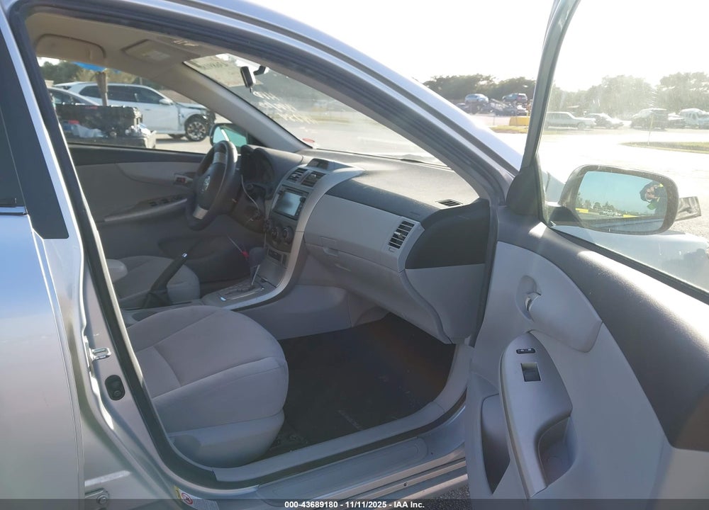 2013 TOYOTA COROLLA LE VIN: JTDBU4EE4DJ114284