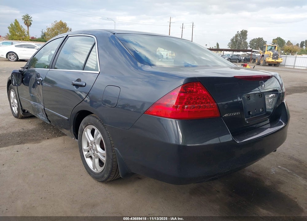 2007 HONDA ACCORD VIN: JHMCM56307C025004