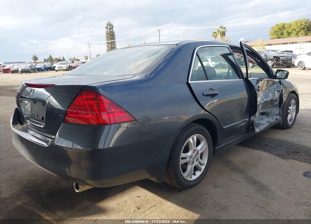 2007 HONDA ACCORD VIN: JHMCM56307C025004