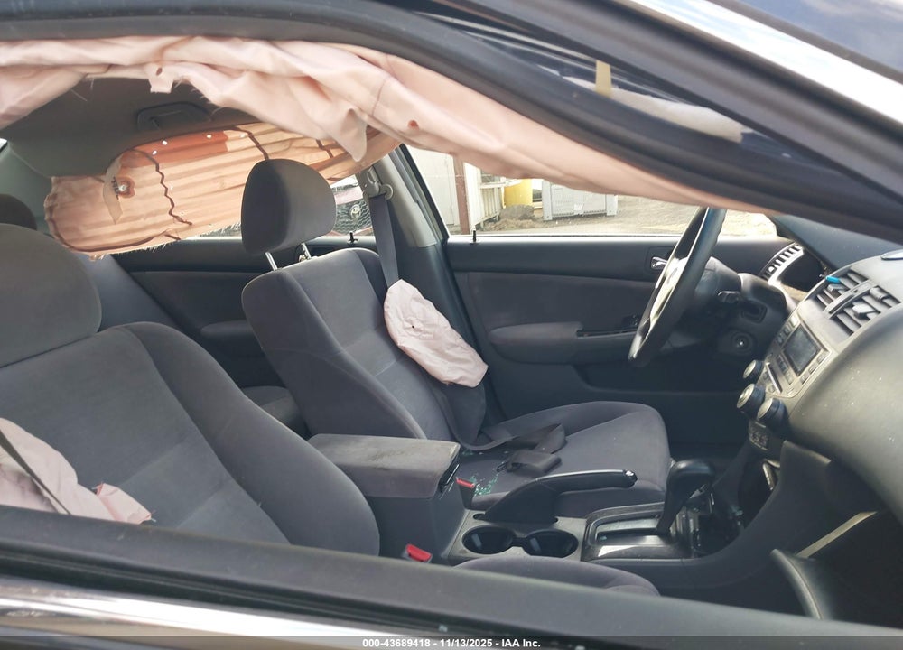 2007 HONDA ACCORD VIN: JHMCM56307C025004