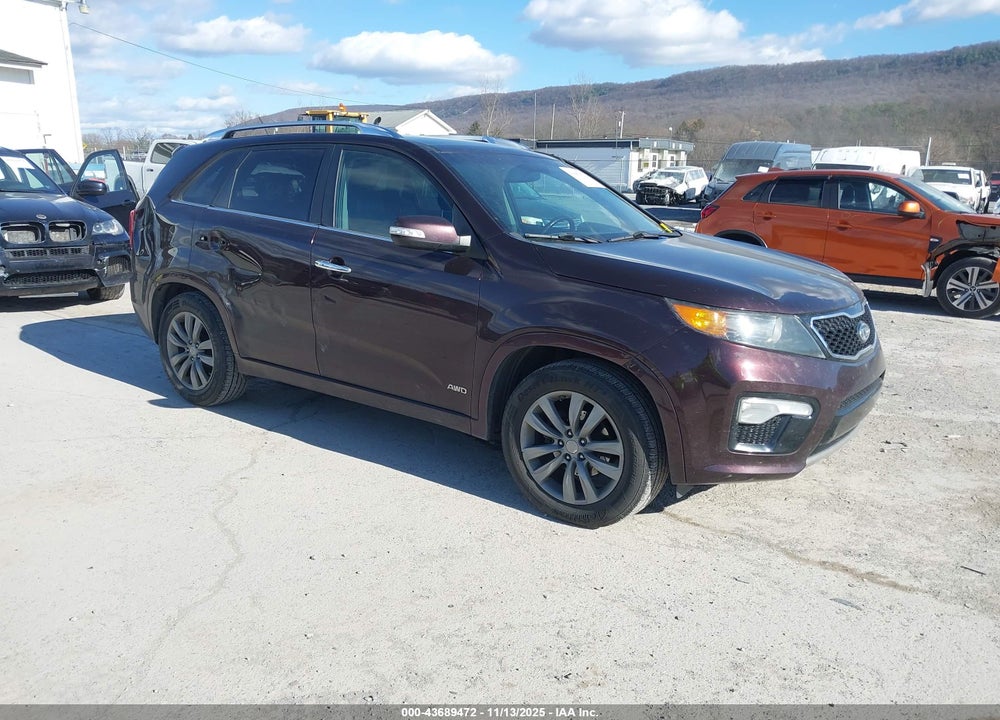 2011 KIA SORENTO SX V6 VIN: 5XYKWDA2XBG121551