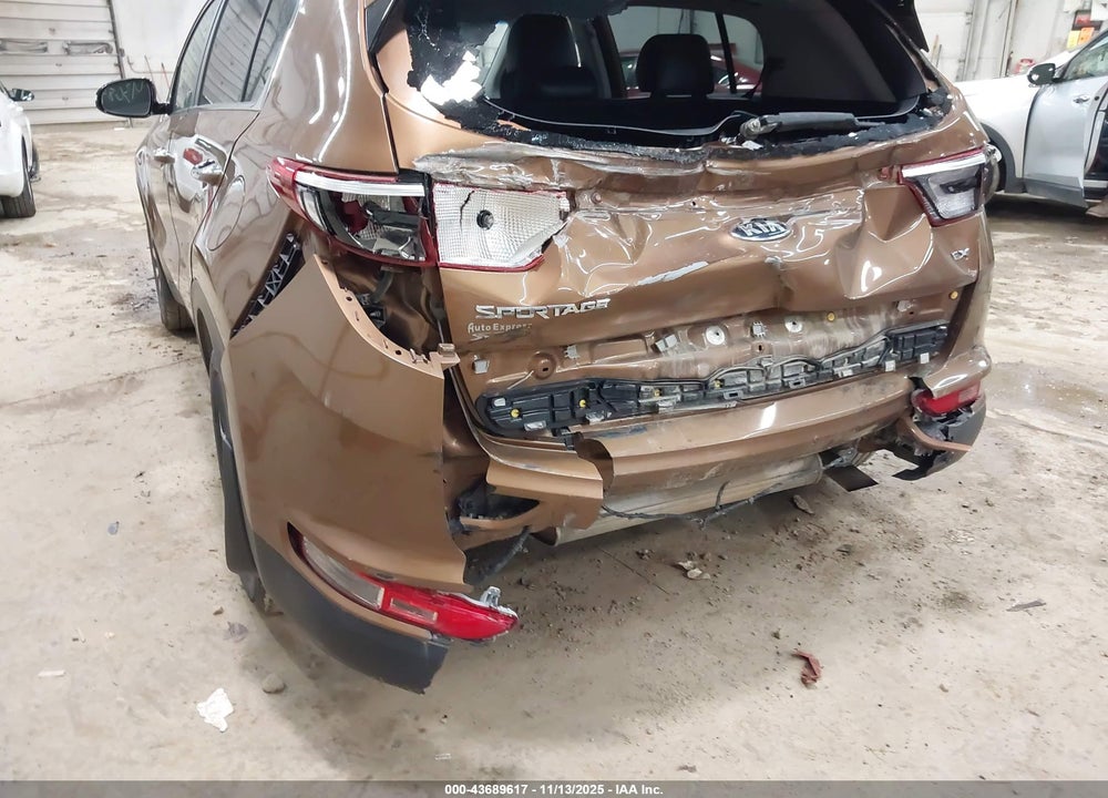 2019 KIA SPORTAGE EX VIN: KNDPNCAC1K7577740