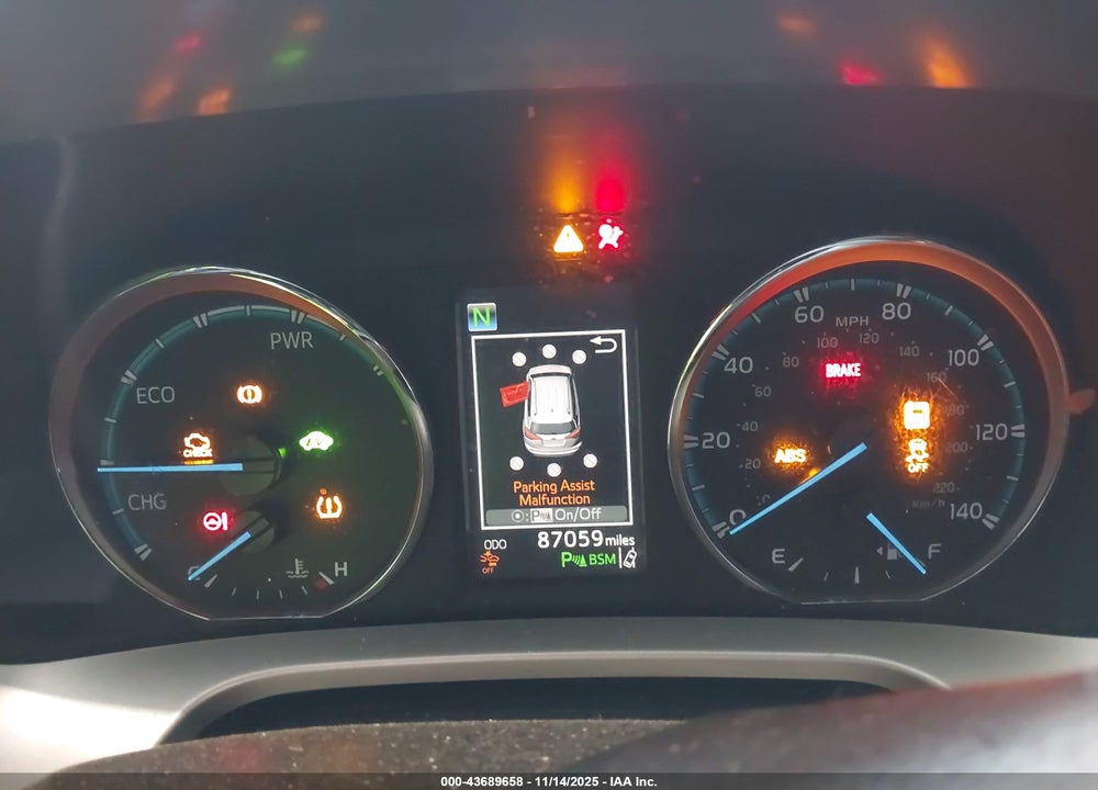 2018 TOYOTA RAV4 HYBRID VIN: JTMDJREV0JD196040