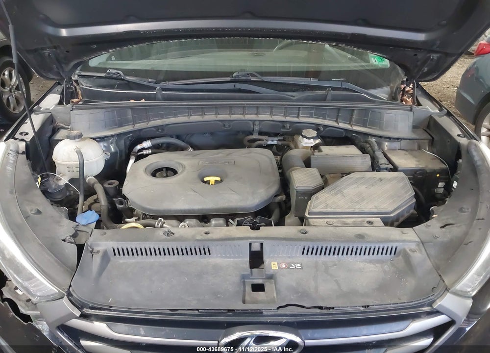 2016 HYUNDAI TUCSON SE VIN: KM8J33A44GU117822