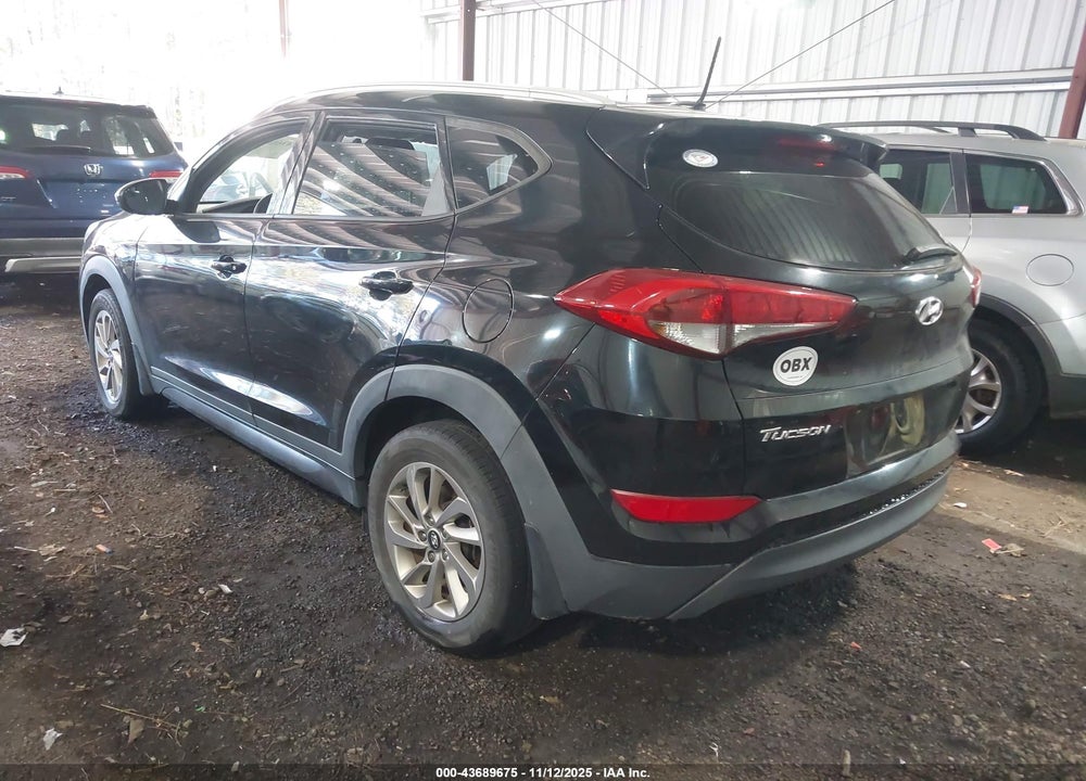 2016 HYUNDAI TUCSON SE VIN: KM8J33A44GU117822