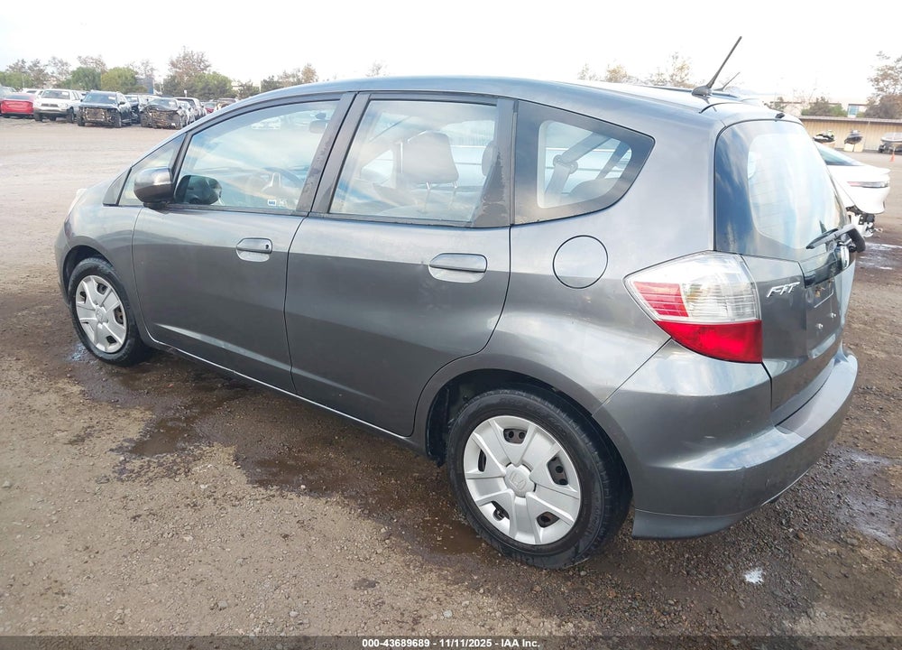 2013 HONDA FIT VIN: JHMGE8H39DC064103