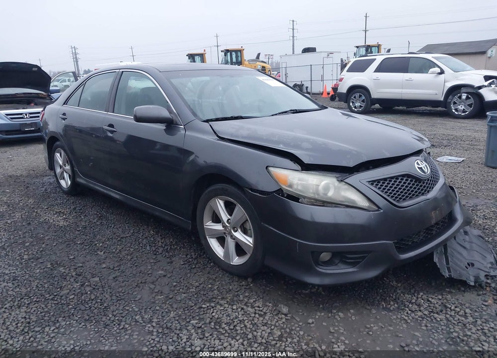 2011 TOYOTA CAMRY SE VIN: 4T1BF3EK1BU644083