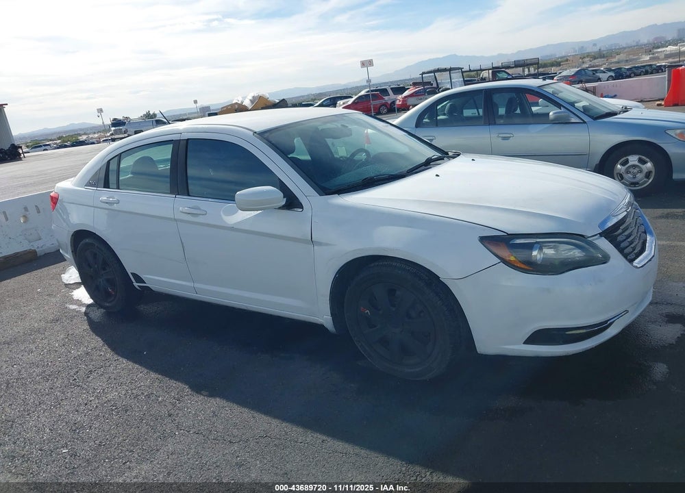 2013 CHRYSLER 200 TOURING VIN: 1C3CCBBB5DN571088