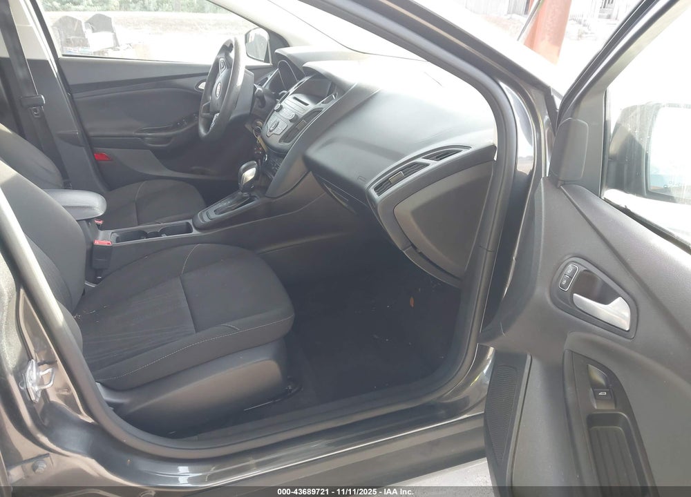 2017 FORD FOCUS VIN: 1FADP3F29HL315953