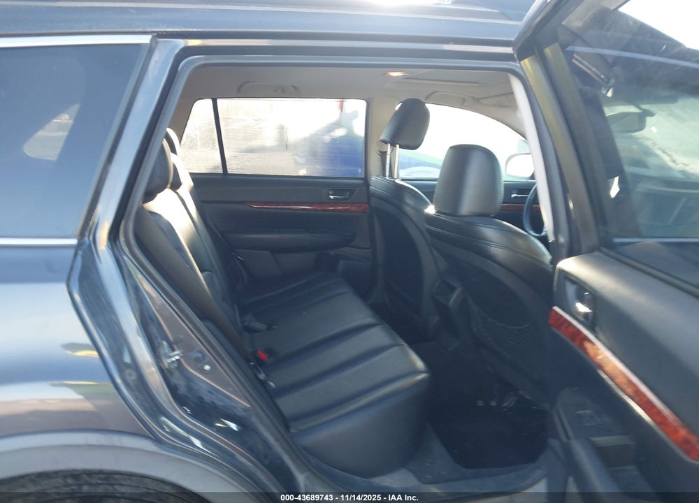 2011 SUBARU OUTBACK 2.5I LIMITED VIN: 4S4BRBLC4B3403234