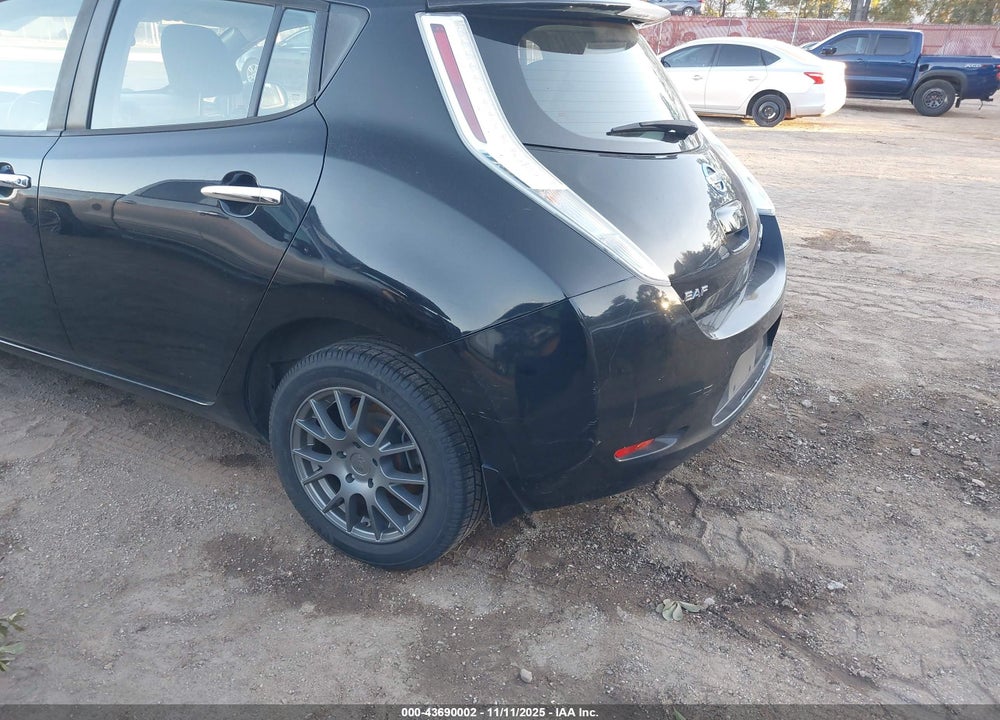 2013 NISSAN LEAF S VIN: 1N4AZ0CP1DC424008