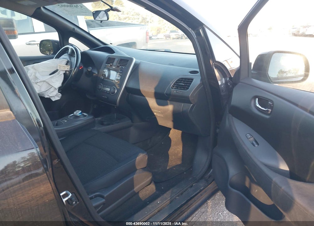 2013 NISSAN LEAF S VIN: 1N4AZ0CP1DC424008