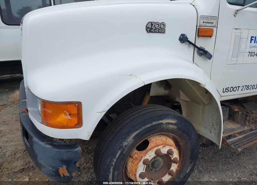 1997 INTERNATIONAL 4000 4700 VIN: 1HTSCABM4VH451594