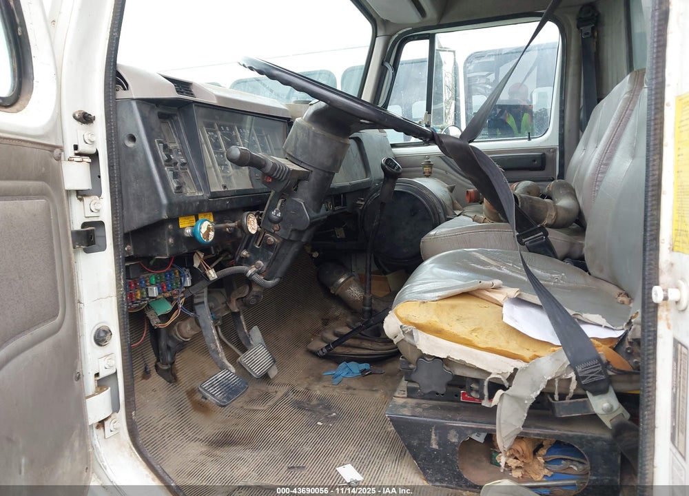 1997 INTERNATIONAL 4000 4700 VIN: 1HTSCABM4VH451594